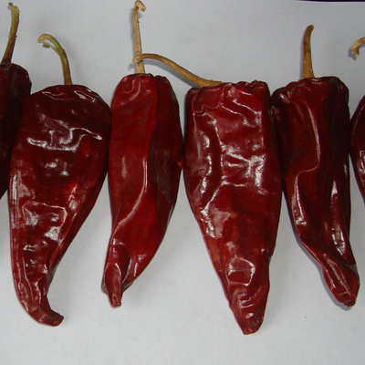 Paprika rojo dulce deshidratado Peso de pimientos de chile 8-12% Humedad 8000-12000shu