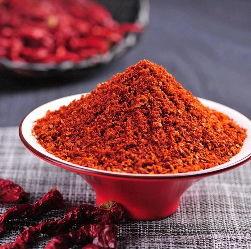 Pimentón rojo seco, picado, pimientos de 4-7 cm sin tallo. Lugar fresco y seco.