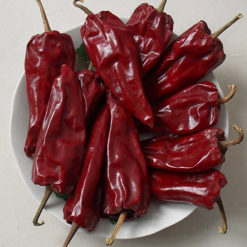 100 Kcal/100 g de chiles rojos largos secos para almacenamiento en un lugar seco y fresco